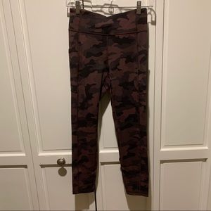 Lululemon invigorate tight brown camo size 6